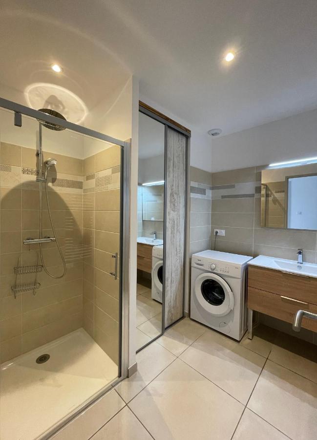 Val Des Bruyeres - Gite 15Mn Pezenas Avec Terrasse Et Cour Close - Parking Privatif Securise - Wifi Ftth Gratuit Neffies Zewnętrze zdjęcie