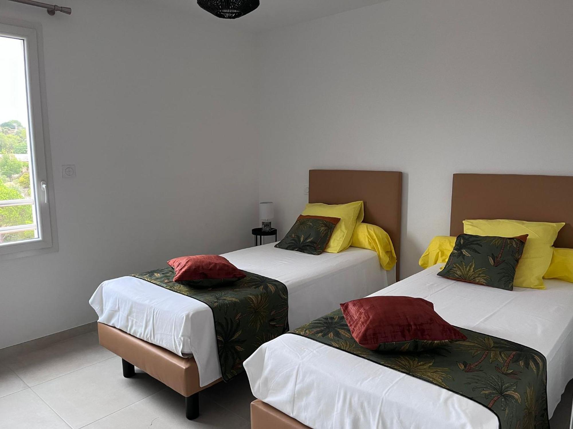 Val Des Bruyeres - Gite 15Mn Pezenas Avec Terrasse Et Cour Close - Parking Privatif Securise - Wifi Ftth Gratuit Neffies Zewnętrze zdjęcie